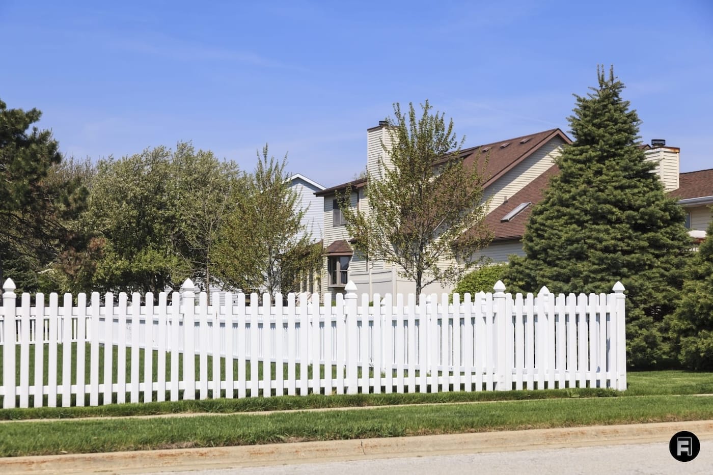 Vinyl Fence Installation in Independence, MO